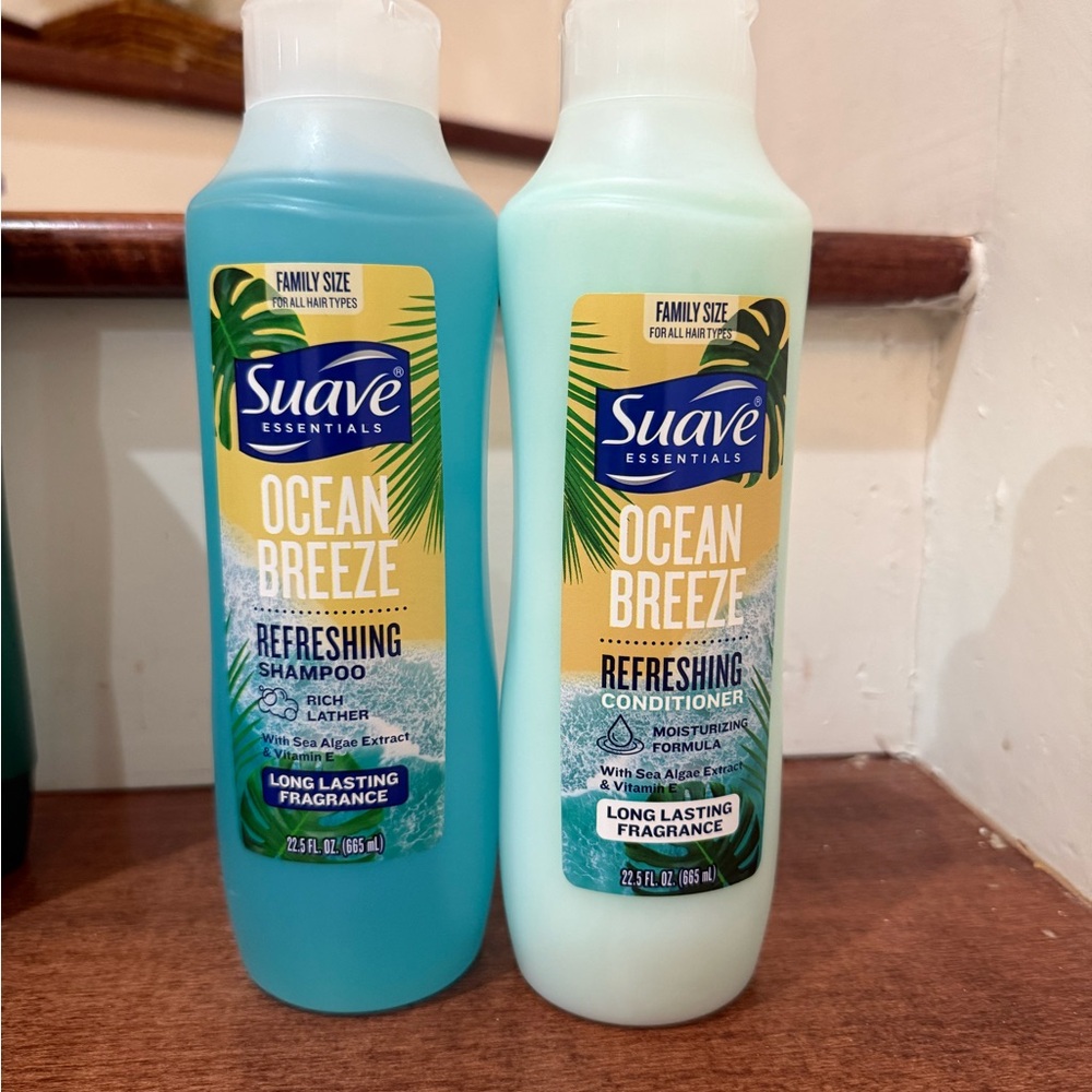 New Suave Essentials Ocean Breeze Refreshing Shampoo and Conditioner Set